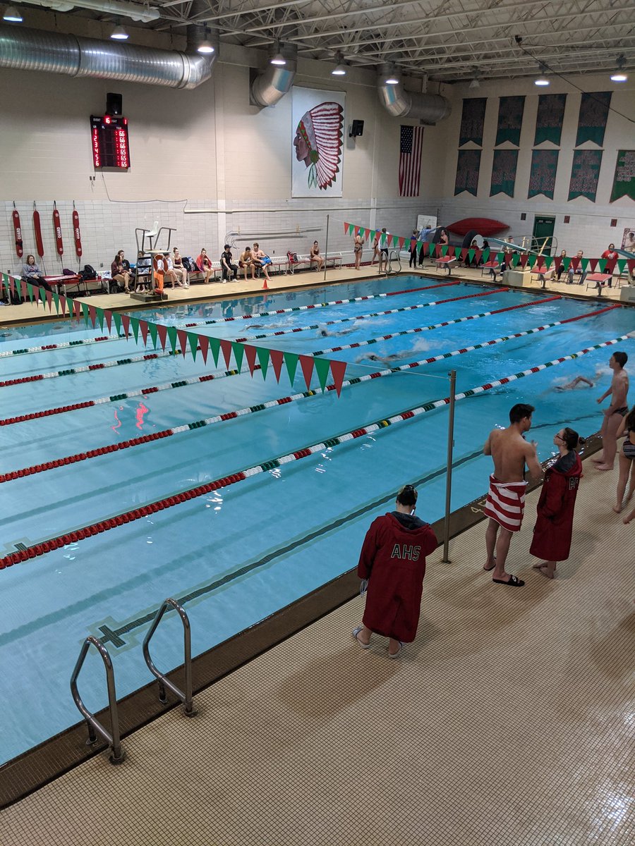 Notjamesbondsw1's tweet photo. My first swim meet! Way to go guys! https://t.co/v1iDl1I5no