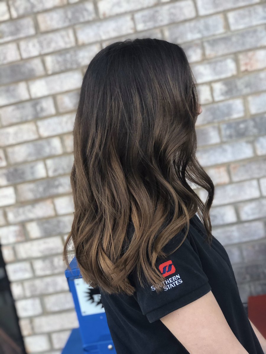 cocobabyy1's tweet photo. Goodbye blonde 👋🏼 hello brunette 🤎 #slayedbycoco https://t.co/ZpuWopSfX5