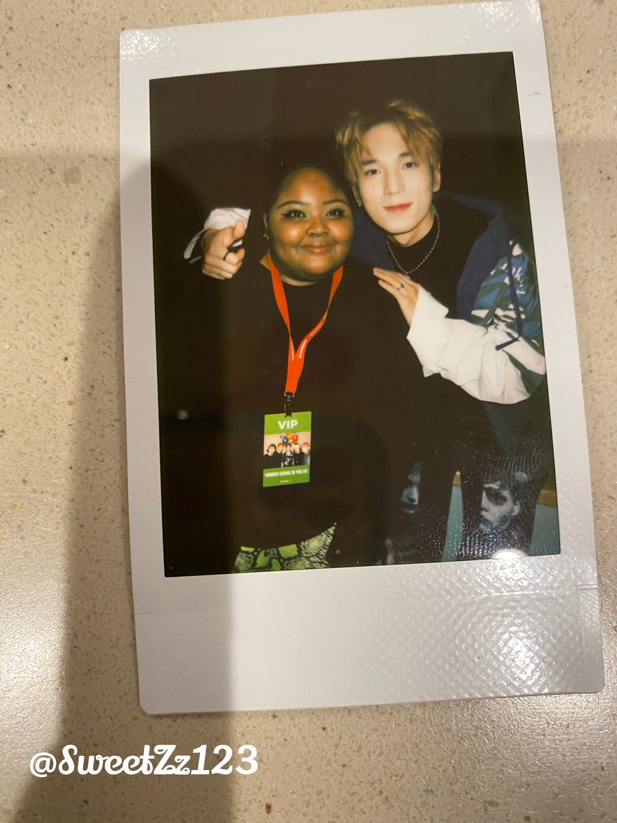 p1eceoftrash09's tweet photo. ~ I loved the way Ahxianโs hair was styled for the night and that hair color on him ๐๐พ
#VANNER #VANNERinNYC #VANNERinNY #VANNERinUSA #VANNERinTheUS #VANNERKPOP #AHXIAN #AHXIANVANNER #VANNERAHXIAN #VVS #RouletteIntermedium #Brooklyn #kpop #deepvoiceboy https://t.co/x2XpusESOV