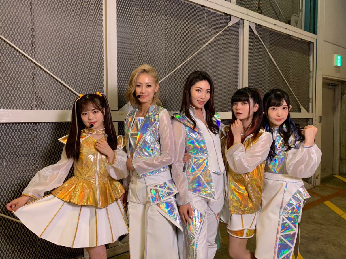 kurachireo's tweet photo. RAISE A SUILEN 4thシングル
⭐️『DRIVE US CRAZY』⭐️

本日発売です‼️

#DUC も #ヘルヘル も #RAS らしいsoundで響く激強楽曲✨😆
いつでも、どこでも、テンションを上げられること間違いなしの2曲です🎧

沢山聴いてくださいね💽

shoutーーーーーーー!!!!!!!!

#バンドリ
#やべーぞRAS https://t.co/bxpV1gYKTB