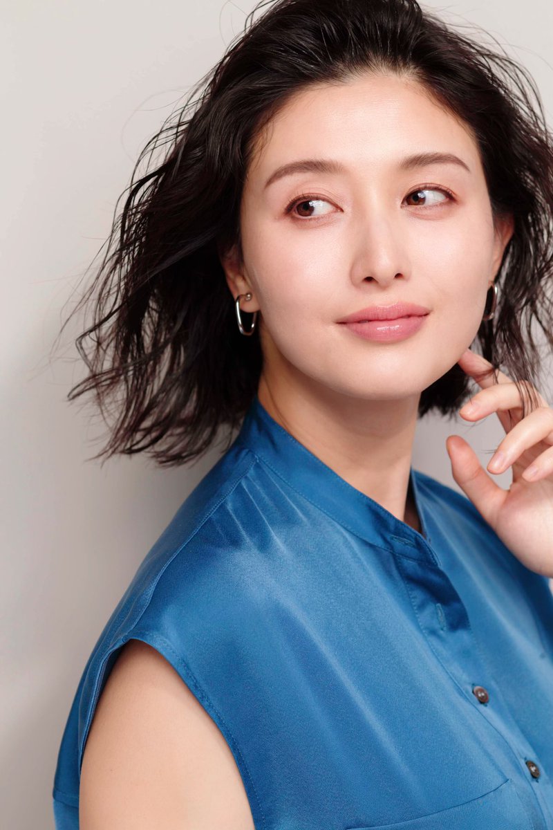 橋本マナミ No Twitter 美スト3月号発売中です