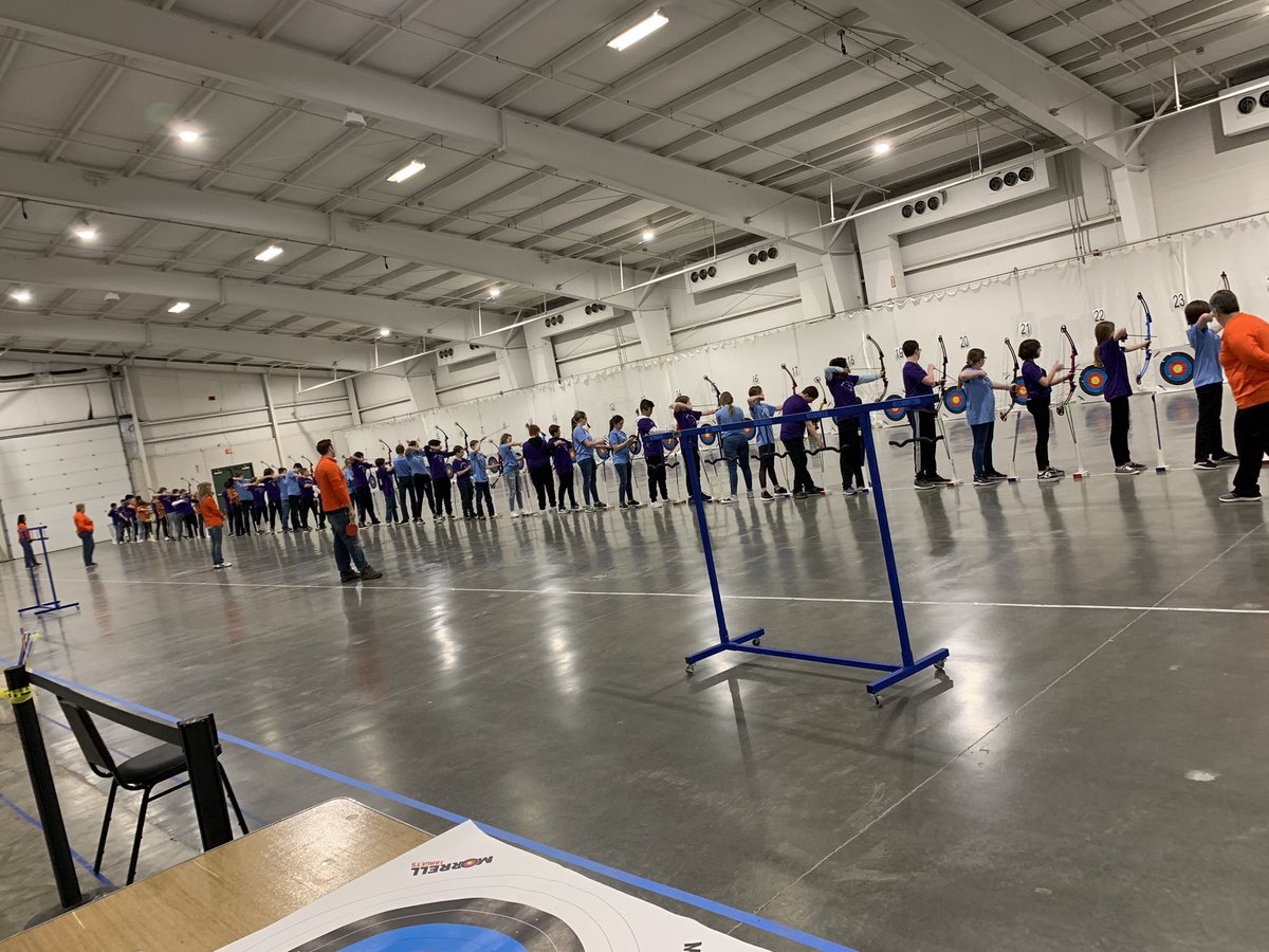 April Thompson tweet media