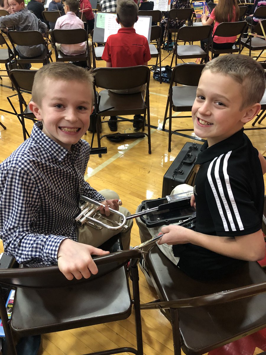 mkett42's tweet photo. Band rocks! 🎺🎼❤️ #troyim #5thgradeband #tyandxander @Hill_Huskies @spawlus https://t.co/1C9q8EfKqq