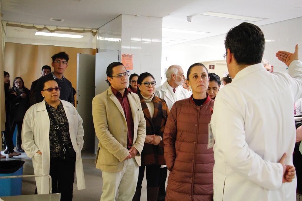 Claudiashein's tweet photo. En nuestra visita a los Hospitales de Salud recorrimos el General del Ajusco Medio en Tlalpan  Hablando con médicos, enfermeras y pacientes, entendemos las necesidades para atenderlas. Nuestro objetivo es mejorar el sistema salud de la Ciudad. https://t.co/mFces4uCpQ