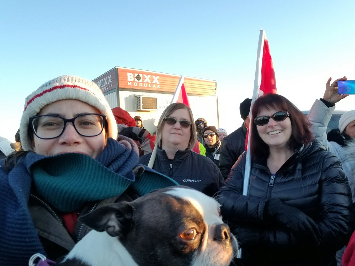 CUPE selfie at the <a href="/Unifor594/">Unifor 594</a> picket line with <a href="/CUPEsask/">CUPE Saskatchewan</a>'s Judy Henley and CUPE 3967's Jackie Christensen. A pension is a promise, and a promise worth fighting for.