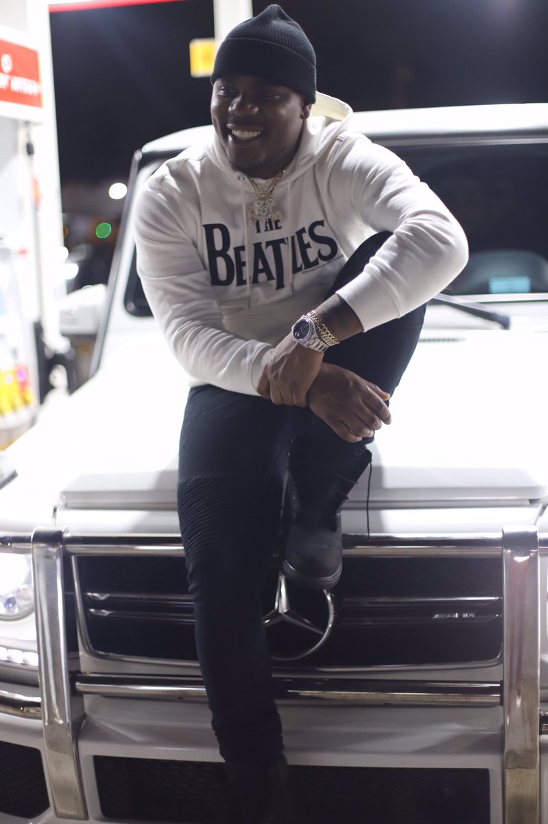 VibeWithDJH2's tweet photo. A few dope shots l took of @HaHaDavis this weekend‼️ #H2CCFilms https://t.co/aCNBlGTFj4