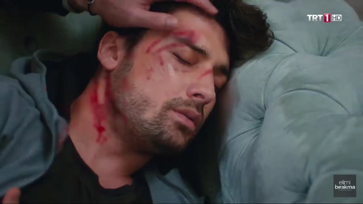 _CenkCelen's tweet photo. #TomaMiManoTV #ElimiBirakma #AlinaBoz #AlpNavruz #Azcen https://t.co/9Z3Lu7PqUY