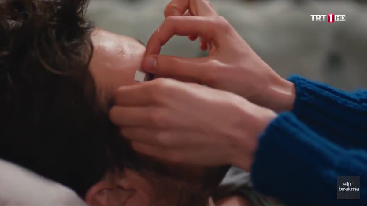 _CenkCelen's tweet photo. #TomaMiManoTV #ElimiBirakma #Azcen https://t.co/19EoCUtydc