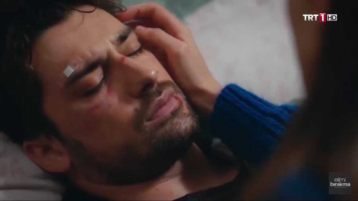 _CenkCelen's tweet photo. #TomaMiManoTV #ElimiBirakma #AlinaBoz #AlpNavruz #Azcen https://t.co/KBWYcPJezy