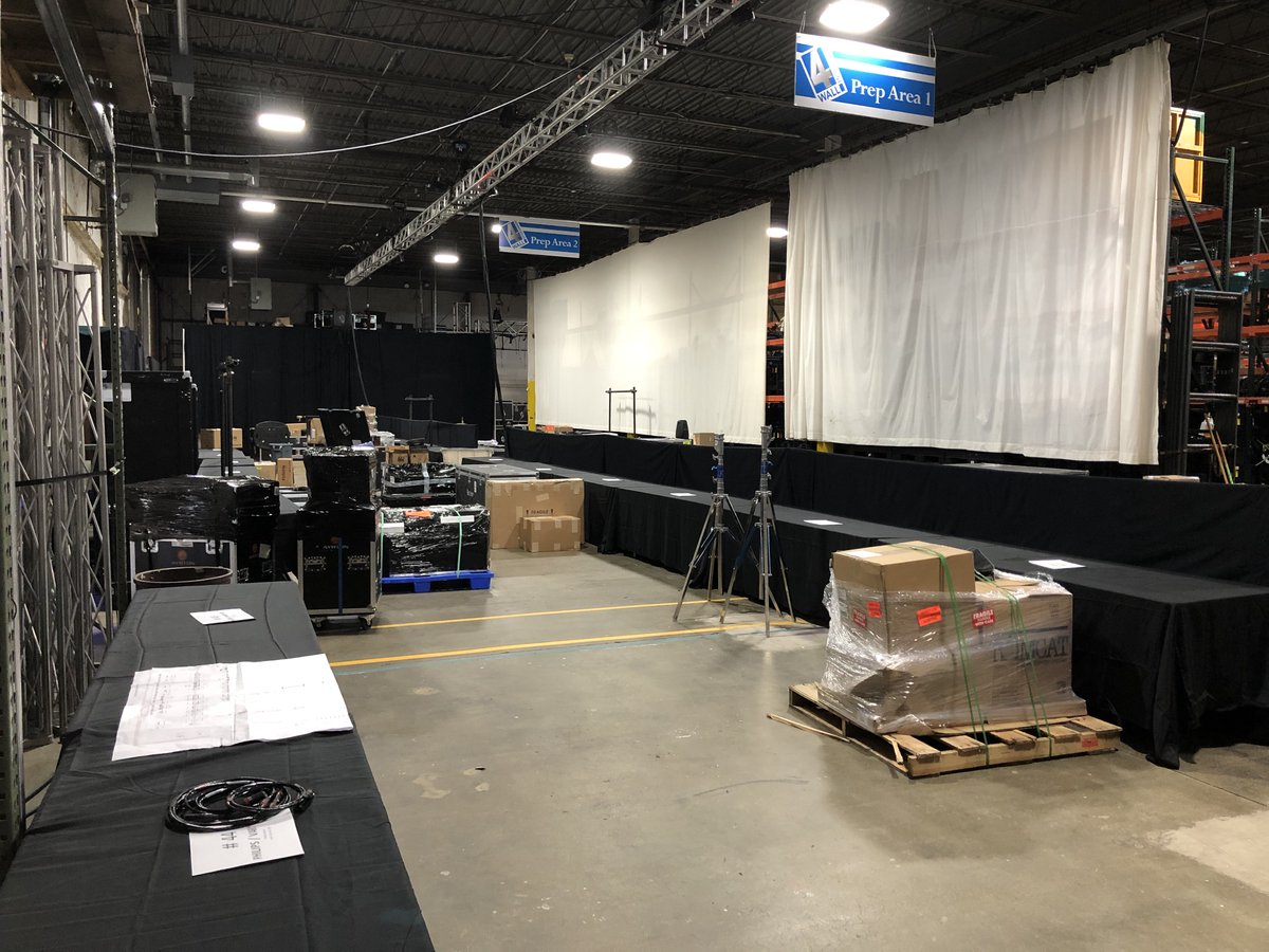 4Wall's tweet photo. #4WallBoston is busy getting the shop ready for the Vendor Showcase tomorrow. We look forward to having you stop by, check out some products, grab a bite, and have a drink!

 If you haven't RSVP'd, click the following link: https://t.co/XhonZr0Htj https://t.co/Sn8vQfYVeJ