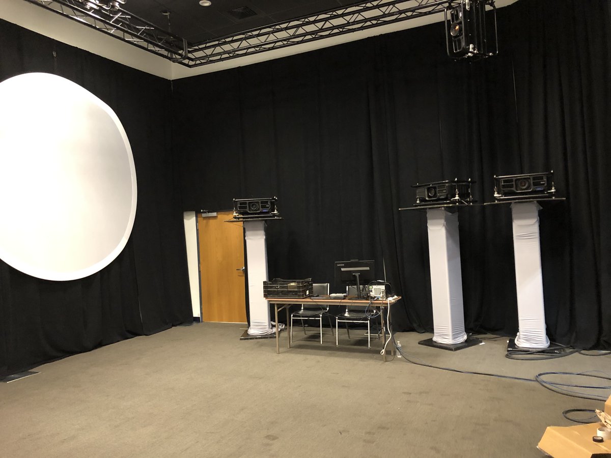 4Wall's tweet photo. #4WallBoston is busy getting the shop ready for the Vendor Showcase tomorrow. We look forward to having you stop by, check out some products, grab a bite, and have a drink!

 If you haven't RSVP'd, click the following link: https://t.co/XhonZr0Htj https://t.co/Sn8vQfYVeJ