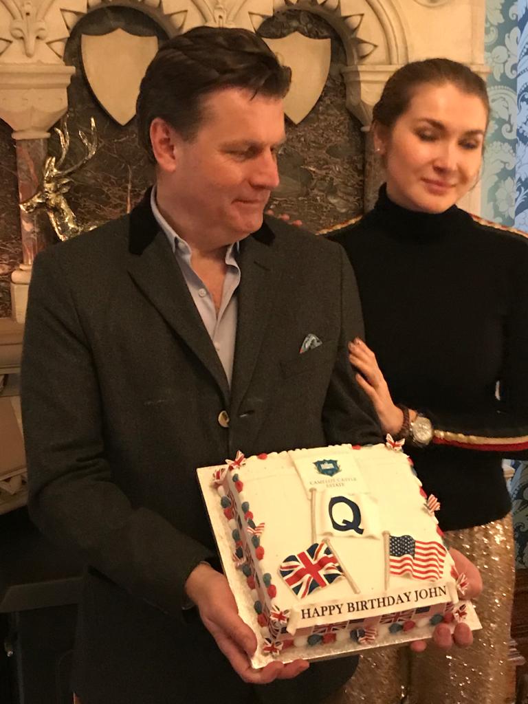 JohnMappin's tweet photo. Wow Great Birthday Pics Ted! Thank #Q! Enjoy the #Qake!
https://t.co/bdm7BnsruE https://t.co/rdsyjliGnV