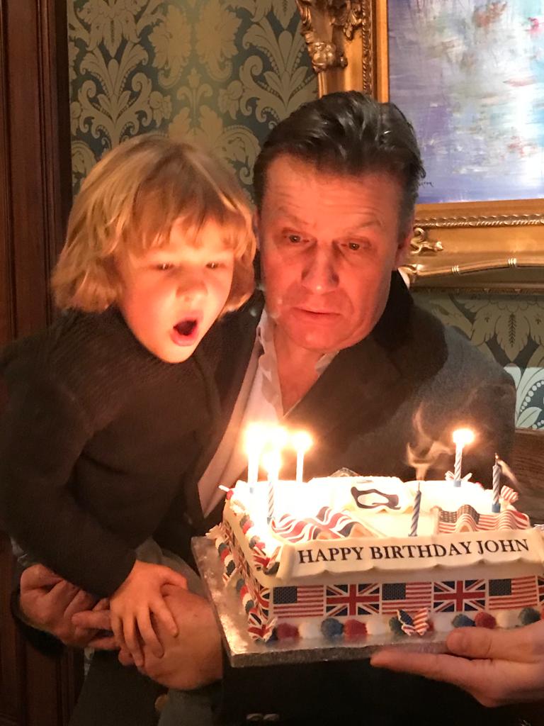 JohnMappin's tweet photo. Wow Great Birthday Pics Ted! Thank #Q! Enjoy the #Qake!
https://t.co/bdm7BnsruE https://t.co/rdsyjliGnV