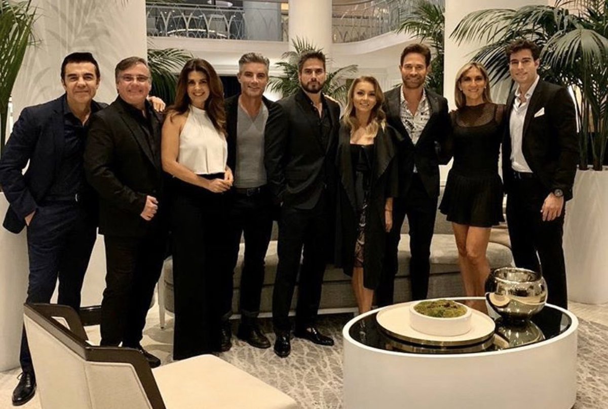 DanielArenas_IT's tweet photo. @CeaTelevisa @jamateos10 @mayrinvillanew @vgonzalezactor @Anboy88 @sebastianrulli @AnaMadelaTorre @AdrianUribe @DanArenas @DaniloCarrera "Nuestros egresados @jamateos10 @mayrinvillanew @vgonzalezactor @Anboy88 @sebastianrulli @AnaMadelaTorre junto a los actores @adrianuribe @DanArenas y @DaniloCarrera presente en #NATPE2020 #NAPTE https://t.co/OB0nY7Vywc"