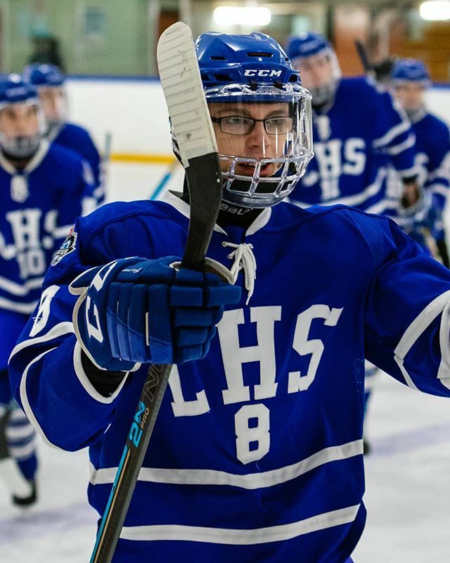 alcamphoto's tweet photo. Kelsey heading back to bench for fist bumps celebrating his goal!
.
.
.
#halifaxnoise #hockey #hockeylife #actionsportsphotography #hockeygame #sportsphotgraphy #actionsports #actionshots #sports #hockeycanada #Canon #7dmkll #hockeyplayers #instasports #… https://t.co/oLF2n1K3Jh https://t.co/KwKfwkaE3Y