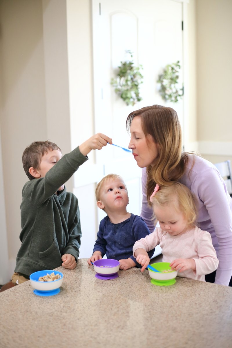 amodernmomblog's tweet photo. The delicious taste of fresh blueberry muffins without the hassle of baking! We’ve been loving @MaltOMealCereal Blueberry Muffin Toasters as a quick breakfast treat. See our family weekday breakfast on A Modern Mom Blog  https://t.co/0LDDN4dFHK #BBMT #ad https://t.co/FxJGlHvqb6