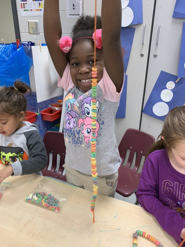 jking32902514's tweet image. Happy 100th day!  #RPESrocks #Cougarstrong #NCSSbetheBEST @RyanEarlJames @HopeFBarr