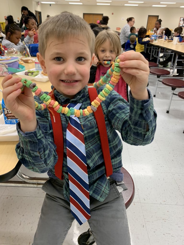 jking32902514's tweet image. Happy 100th day!  #RPESrocks #Cougarstrong #NCSSbetheBEST @RyanEarlJames @HopeFBarr