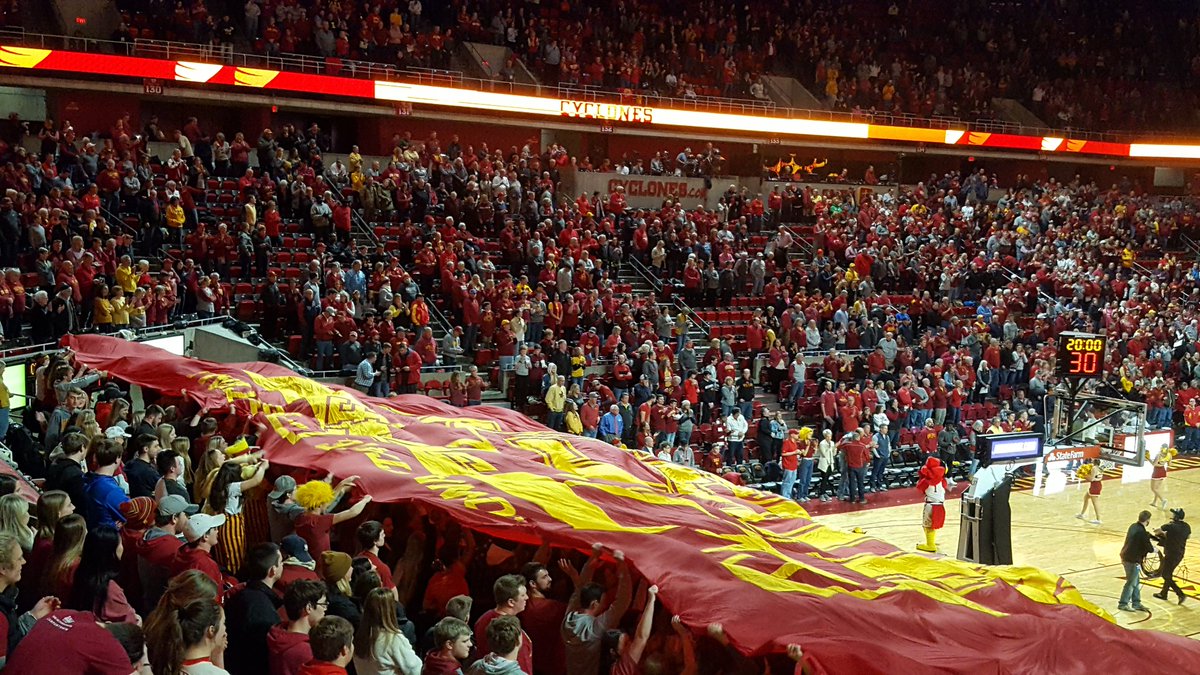 RichStoffers1's tweet photo. Huge game 4 CYCLONES vs. Cowboys! Electric crowd; this Coliseum is HOT with Hilton Magic @hannahkraus8 @austinstoelk !! #CYCOS #cyclonePOWER https://t.co/F6CguadGV9