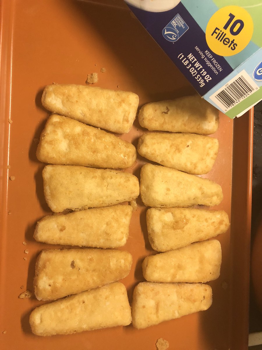 FatJollyGuy's tweet image. When the box says 10 but they actually give you 12 #Winning #FatKidProblems