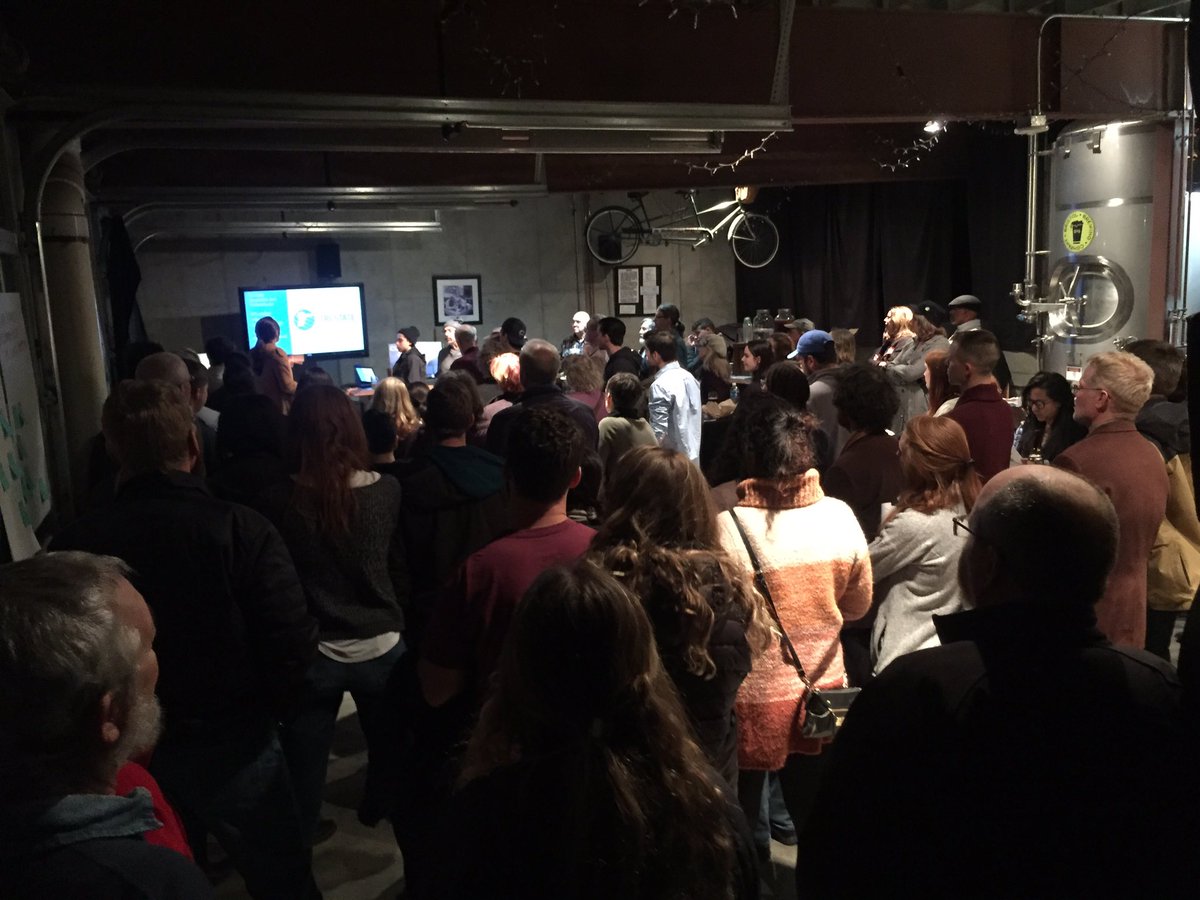 RandiMcCallian's tweet image. There’s a lot of energy here to shut down the coal-burning power plant in the middle of our city ✊🙌
#closedrake #coloradosprings 
#climatecrisis #pollutionfreecommunities 
#sierraclub