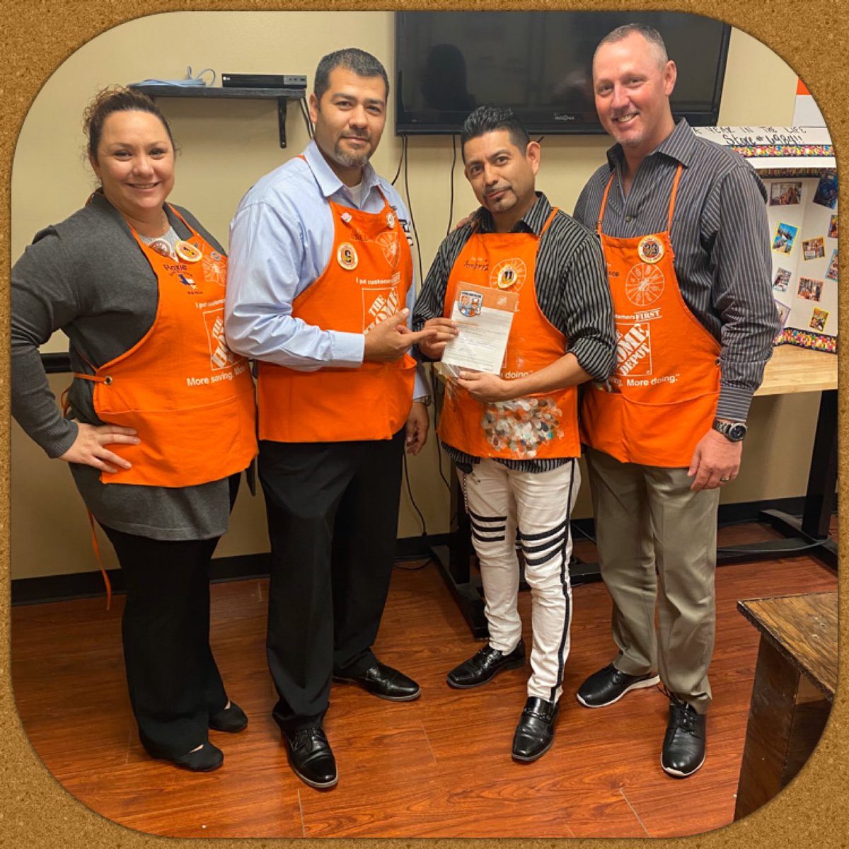 Way to go to Ambriz for being a great partner to the MET team at 6984!  Your passion and partnership is greatly appreciated! ⁦<a href="/Fred_asj/">Fred Silva</a>⁩ ⁦<a href="/LeeRoy1122/">Lee Roy Sanchez</a>⁩ ⁦<a href="/chance_lowry/">Chance Lowry</a>⁩ ⁦<a href="/THDNina/">Nina</a>⁩