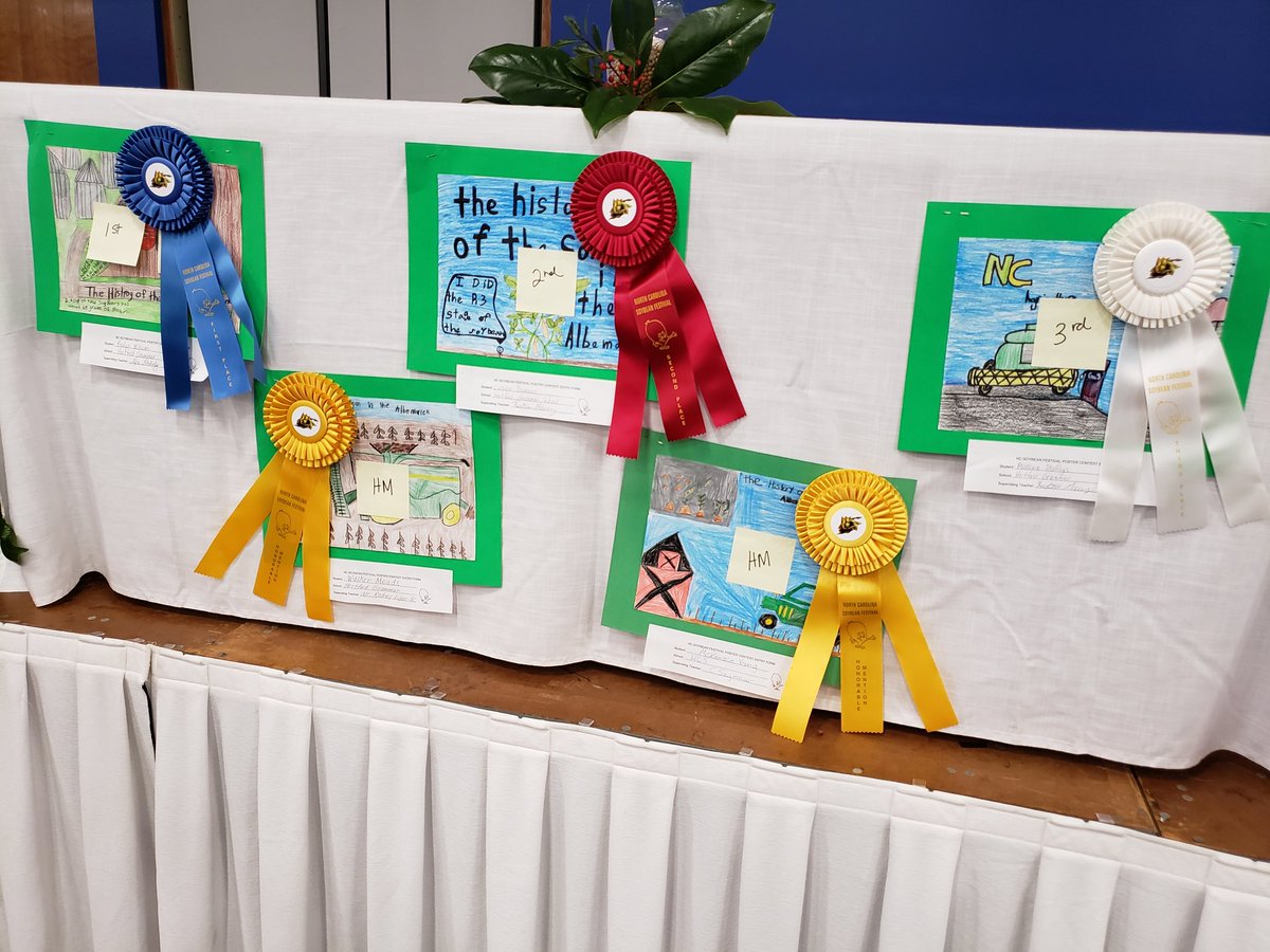JoycelynHinton3's tweet photo. Congratulations to our 4th-grade, Annual Soybean Festival Poster Contest Winners! We are extremely proud of you! You represented HGS well tonight! #mybest  #hgschat  #pantherproud @JohnRLassiter @TanyaTturner @tbrickhouse4 @seymourkidsgrow @pqschools https://t.co/qM7qXnLuHz