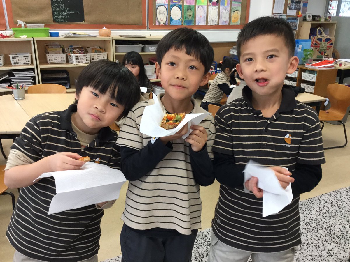 rocelesz1's tweet photo. When children participate in the growing, purchasing, preparing and serving their meals, many wonderful things happen. It gives them confidence to know that they can work with their hands to take care of themselves,  nourish themselves, share with others and enjoy life. #RCHKpyp https://t.co/DgbBLnWjRV