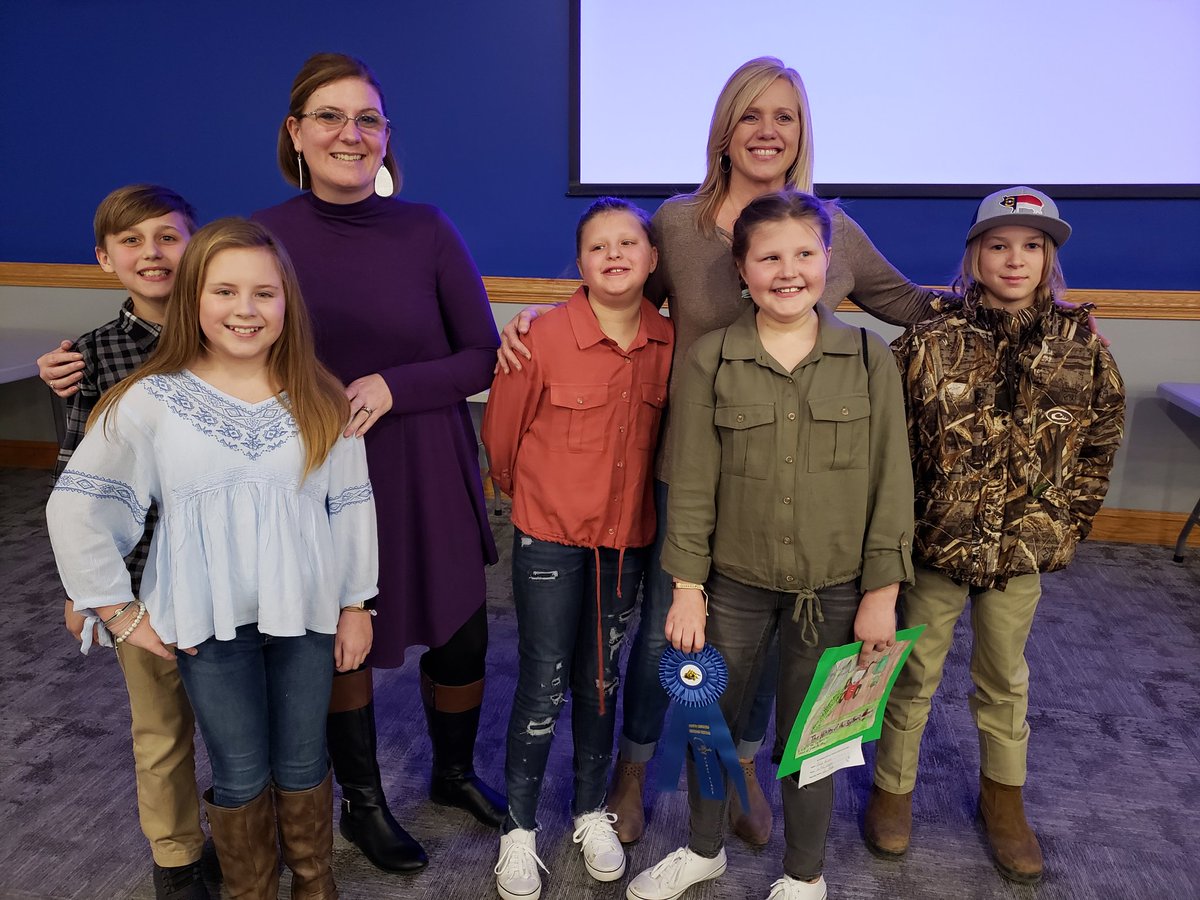 JoycelynHinton3's tweet photo. Congratulations to our 4th-grade, Annual Soybean Festival Poster Contest Winners! We are extremely proud of you! You represented HGS well tonight! #mybest  #hgschat  #pantherproud @JohnRLassiter @TanyaTturner @tbrickhouse4 @seymourkidsgrow @pqschools https://t.co/qM7qXnLuHz