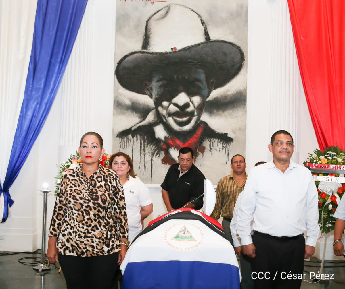 el19digital's tweet photo. En imágenes: Militancia Sandinista rinde homenaje al compañero Juan Ramón Ramos "Indio Emilio" desde el Palacio de la Cultura en la capital. https://t.co/gTvMHLRL80