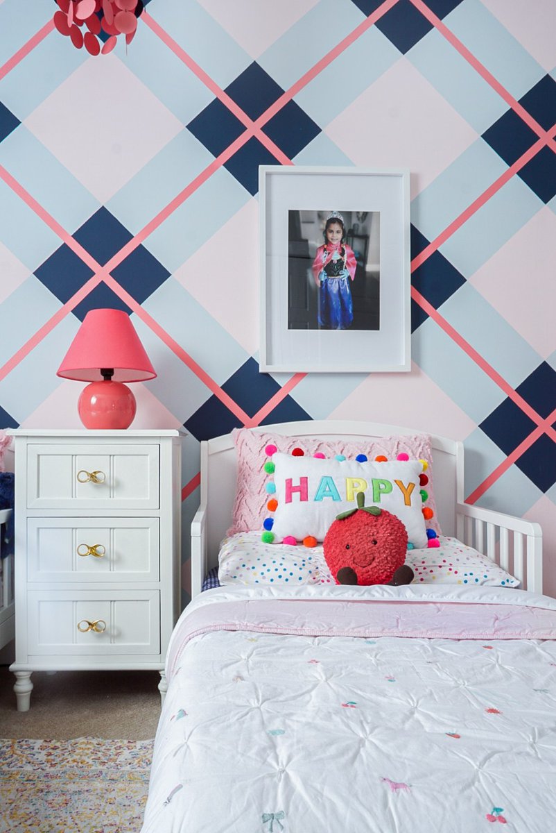 Transitioning a Nursery into a Shared Little Girls Room #kidsroom #girlsroom #nursery homewithb.com/2019/01/transi…