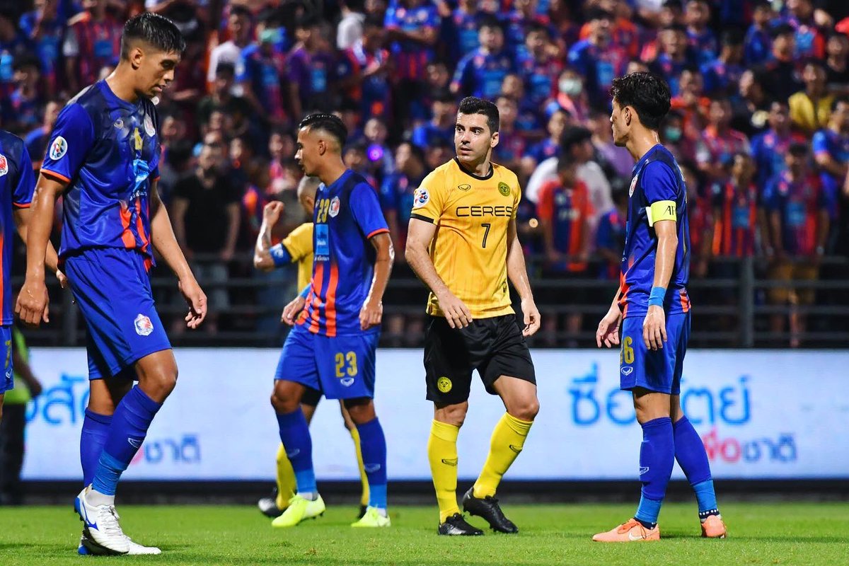 Bienvecadiz86's tweet photo. 🔥 What a game! What a win in Thailand! #teamwork 💛
AFC Champions League
🇹🇭 Port 0-1 Ceres 🇵🇭
Next stop: Tokyo 🇯🇵
@ceresnegrosfc #bigeffort #passion #hardwork #togetherasone #offtotokyo https://t.co/D8hnaWhlNK