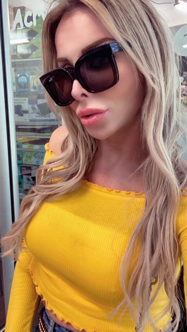 Salon day ! 💵❤️ https://t.co/4hkk6MFg98<a href="/tag/hung"class="tags"><span>#hung</span></a><a href="/tag/shemalecock"class="tags"><span>#shemalecock</span></a><a href="/tag/transmarissa"class="tags"><span>#transmarissa</span></a>