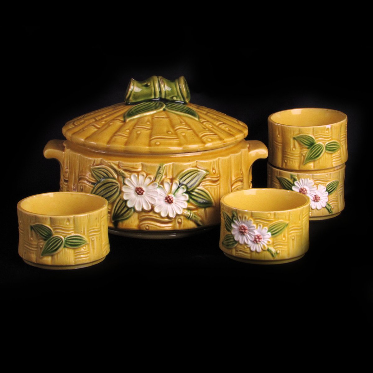 sheshopdreams's tweet photo. This Unique Ceramic Soup or Rice Bowl Set, Bamboo Style with Daisies and Bamboo can be found in my #etsy shop: https://t.co/LCxJ8nK79m #housewares #ceramic #ceramicbamboo #riceset #soupset #daisies #bamboo https://t.co/DQJqy8APcG