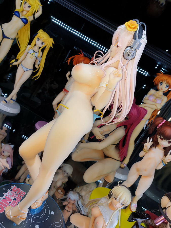 figuresemen's tweet photo. すーぱーそに子 さまーばけーしょんver.
#フィギュアぶっかけ

大きいからぶっかけする甲斐がありますね。ww https://t.co/9vynmyXPNN