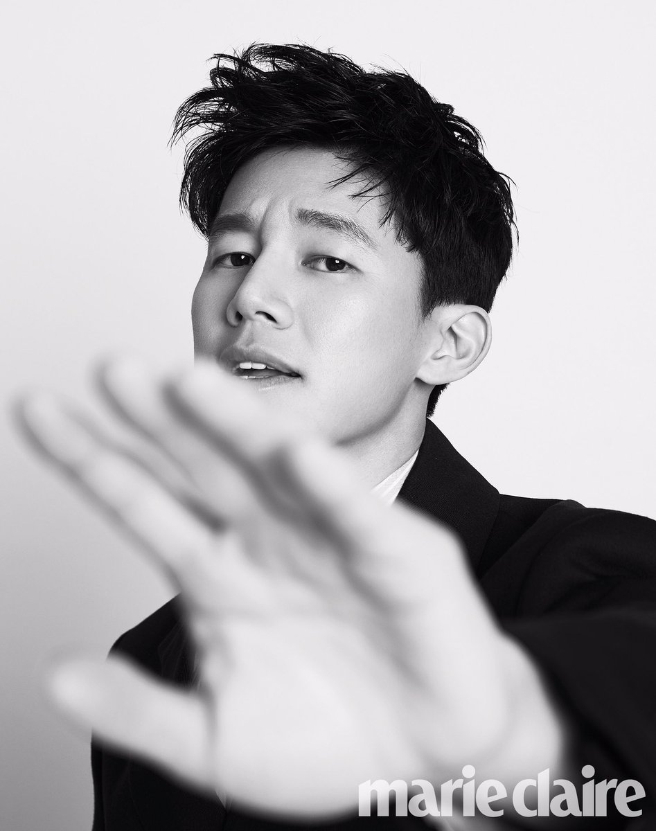 어느 날 갑자기 거짓말을 못 하게 된 국회의원과 진실을 말할 때마다 수습하기 바쁜 보좌관. 영화 <#정직한후보>의 두 주인공, #라미란 과 #김무열...