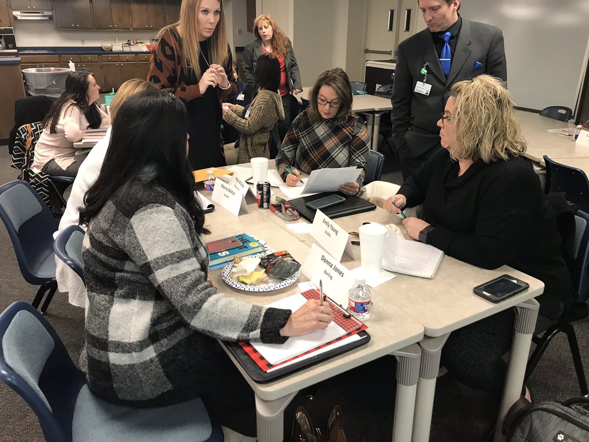 MartinMahan's tweet image. Lana McLaughlin, Tiffany Parnell and Paul Ketchum facilitated a  #90dayplan discussion concerning how to Match Strategy to the Situation with Fort Smith Public Schools Aspiring Leaders in tonight’s session.  #leadership
