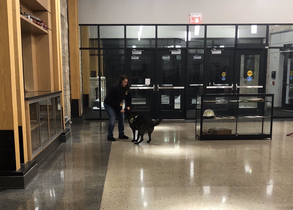wik9sos's tweet photo. It was training night at the Mount Horeb, WI fire department.  WI K9 SOS was invited to do a presentation &amp; demonstration.  
#fdmh #sartraining #MountHoreb #volunteering https://t.co/ZG0i74vQhV
