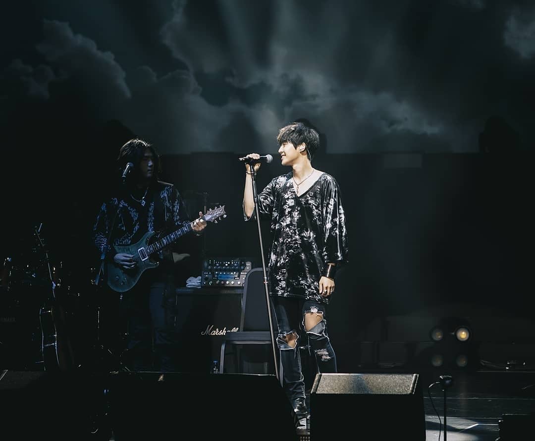 (2020.01.21) Actualización de Kim Hyun Joong en Instagram y Facebook 
“Bio-Rhythm in Macao”
👽 ❣ 

instagram.com/p/B7mq1VOnORM/…

facebook.com/17481137924142…

#KIMHYUNJOONG
#HENECIALATIN
#BeyondCrazyForKimHyunJoong