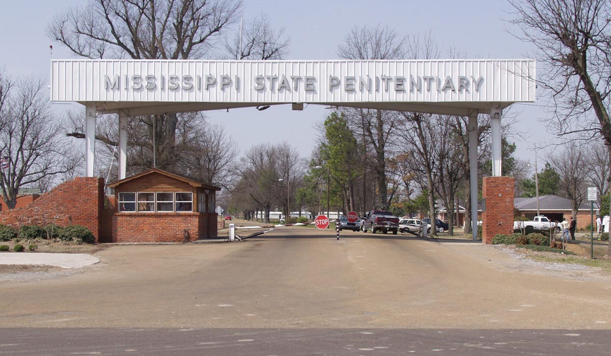JxnFreePress's tweet photo. OPINION: This dilemma (at #Parchman) allows Mississippians the opportunity to discuss necessary humanitarian changes, from our laws to our sentencing habits all the way down to the prison. #Mississippi #prisonreform #MDOC https://t.co/SC8WJmplo0