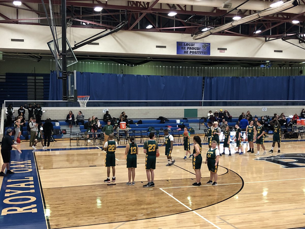 Molly Gezon tweet media