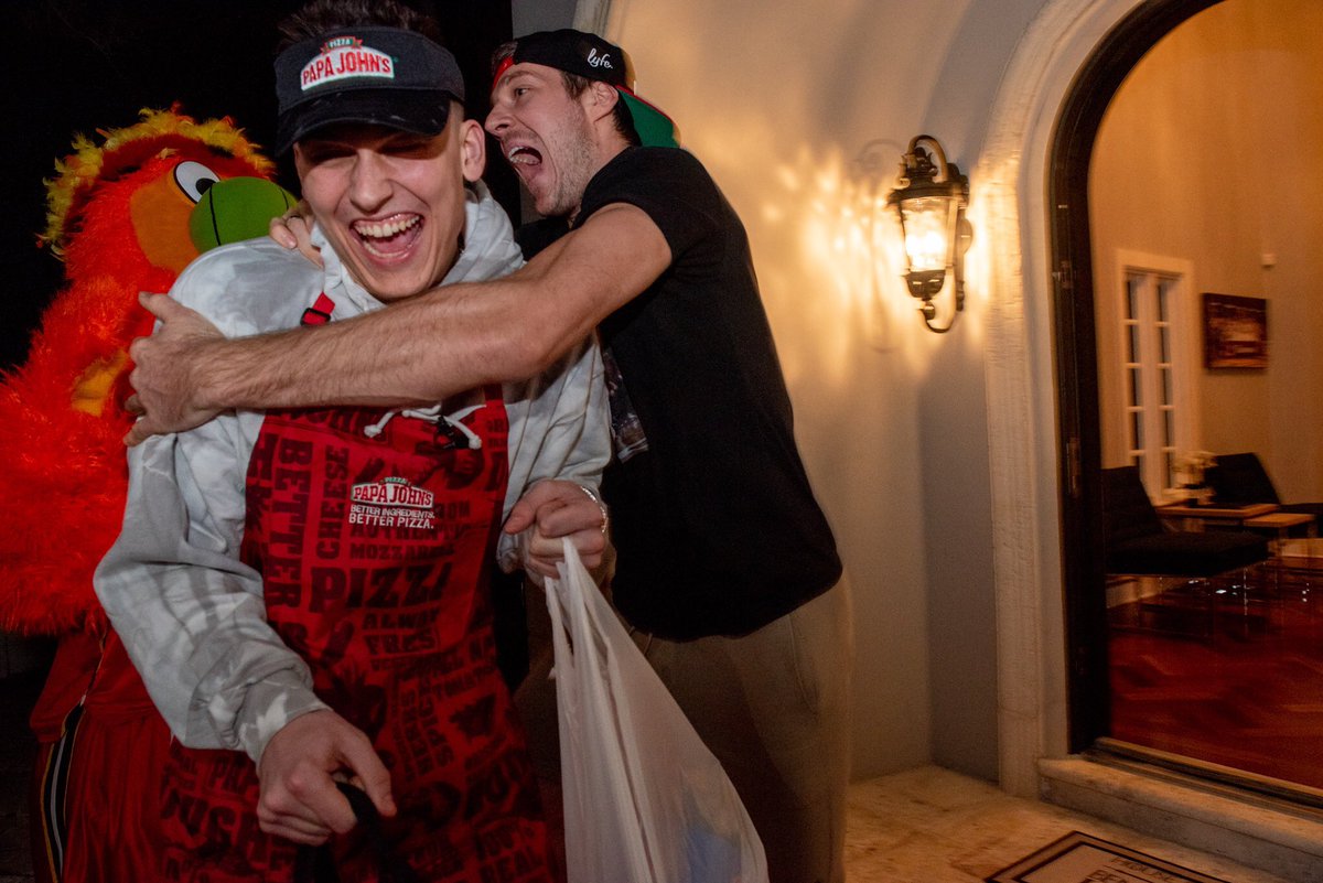 Goran_Dragic's tweet photo. Thank you @raf_tyler for delivering dinner to my family...but don’t quit your day job!!!😂 #BabyGoat 🐐 #TheDragon 🐲 @MiamiHEAT https://t.co/2q2dqvDjWJ