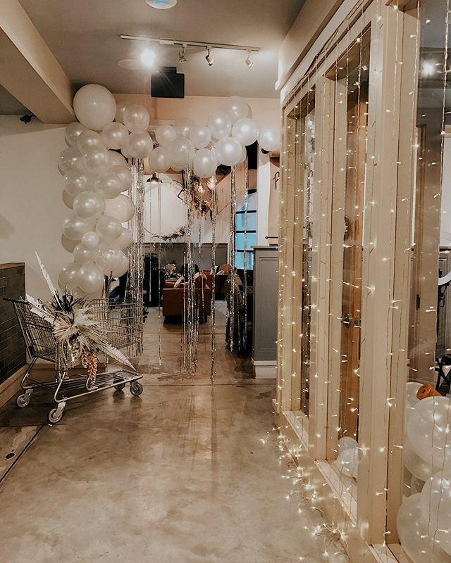 bettertogather's tweet photo. If you have been to The Fieldhouse, you may recognize this spot. We transformed the look of this entrance and made guests feel welcomed with some balloons, streamers and a shopping cart. Yes, a shopping cart. Now let us tell you, the shopping cart was a … https://t.co/J8RkWR2Jrk https://t.co/x6dEhkpVIh
