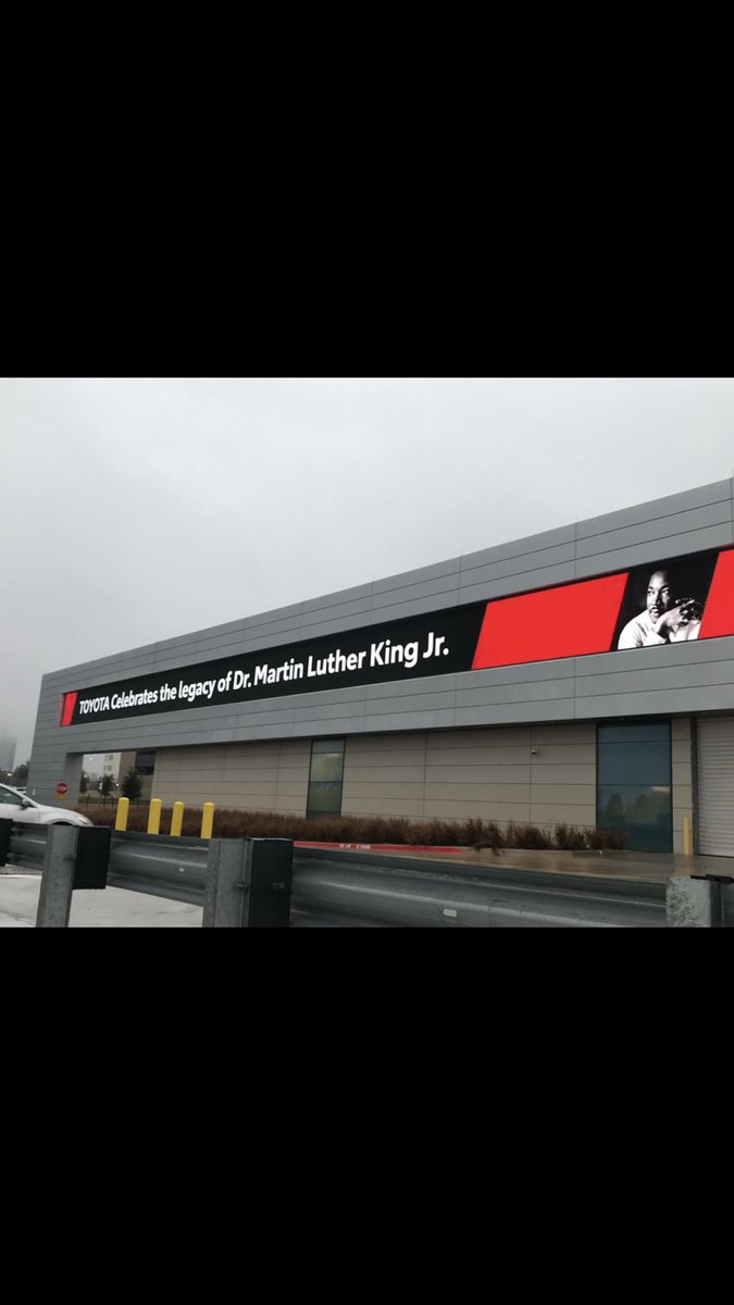 Erika1Romero's tweet photo. #Drivenbyadream late post, but proud to be part of a company that supports your dreams #MartinLutherKingDay #Toyota #Lexus #lifeattoyota #startyourimpossible #lifeatlexus https://t.co/LlTFLkrNuq