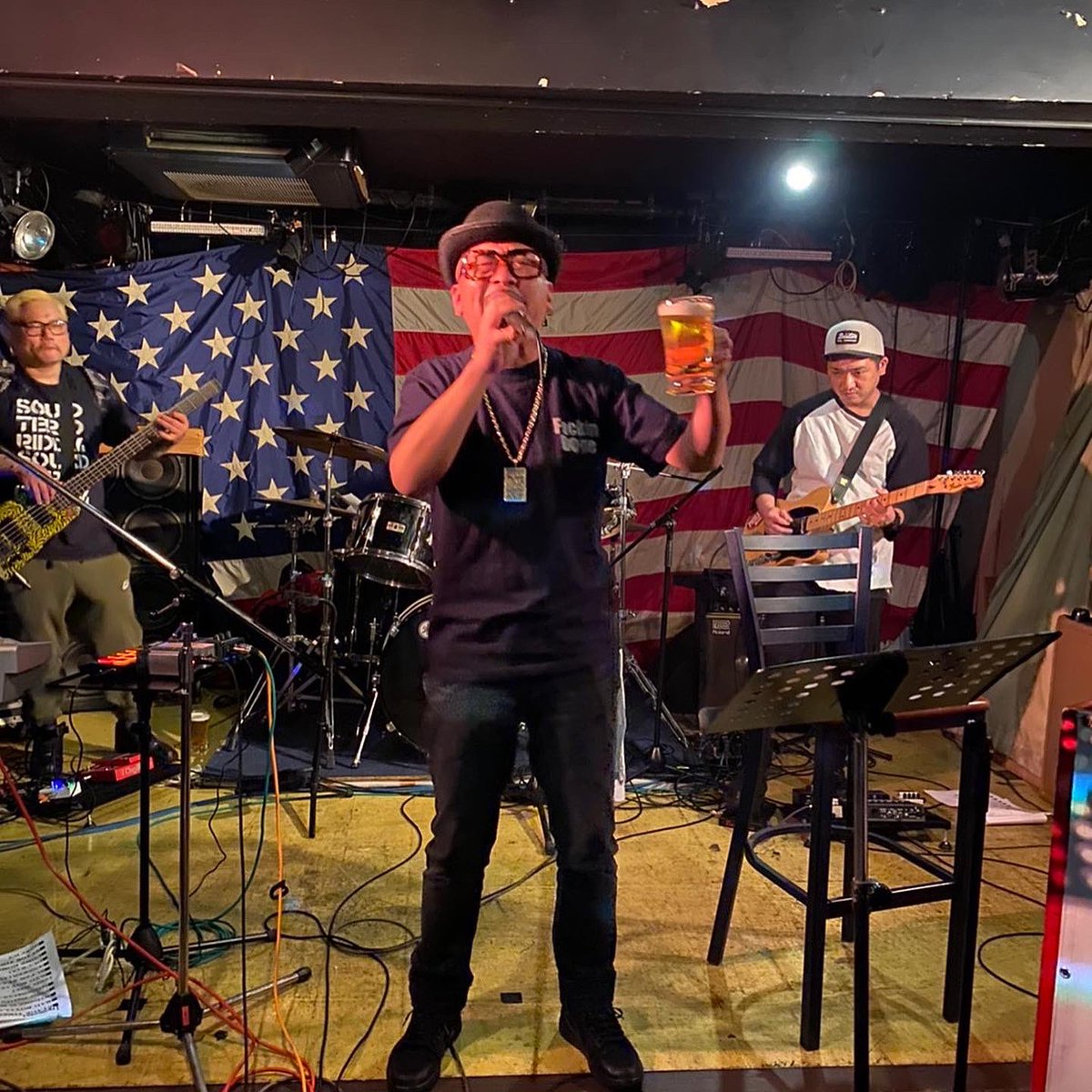 nudeman_1031's tweet photo. ガッデム鎌田. T.O.P. yos mag.Ras moto
along side SxTxR Band
@SHAKANBASS @JUGEM_BHT @SxTxRrecords
PHOTO 2020/01/19
『不穏分子NIGHT』横須賀@ DJ BAR SHELL
#不穏分子NIGHT #STR #SOUNDTERRORIDDIM https://t.co/6wz6mz1t3w