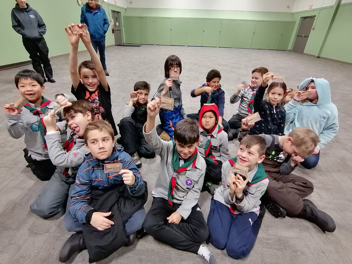 1stHaney's tweet image. After some hard work, Cubs received their knife permits! #SafeScouting #ScoutsDoStuff @scoutscanada