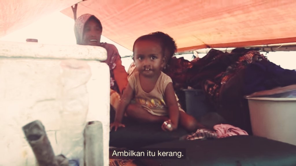 Dandhy_Laksono's tweet photo. Para penonton "The Bajau" yang telah berdonasi, hari ini adik kita Rafli bin Serding (4), melakukan perjalanan 7 jam ke kota Gorontalo untuk pemeriksaan bibir sumbing.

Relawan yang mendampingi adalah para jurnalis @aji_gorontalo. Terima kasih semuanya.

Foto: Rena Pasandre https://t.co/Fq91dHkBJ4