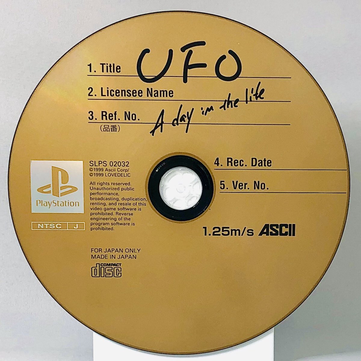 UFO - A day in the life -LOVEdeLIC, ASCIIPlayStation, 1999Archives :  https://www.instagram.com/gamediscbeauty/ 