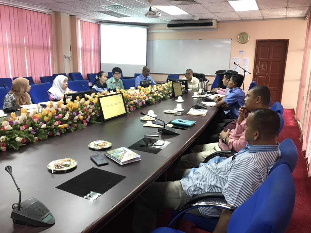 LKIMGANU's tweet photo. Pagi ini di bilik mesyuarat LKIM Terengganu sedang berlangsung sesi Perbincangan untuk Projek Decommission of South - Angsi -A oleh Repsol yang di pengerusikan oleh Pengarah LKIM Terengganu turut serta TP,TPII, Pengurus PNK dan Chemsain Konsultant Sdn Bhd @LKIMHQ https://t.co/zaRkvQkGjE