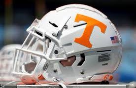 BarnesTravion36's tweet photo. Extremely blessed and honored to receive an offer from the University of Tennessee🙏🏽🧡 @CoachDHughes2 @CertifiedDawgFB @247recruiting   @Rivalsfbcamps https://t.co/XRtAmFMMRe